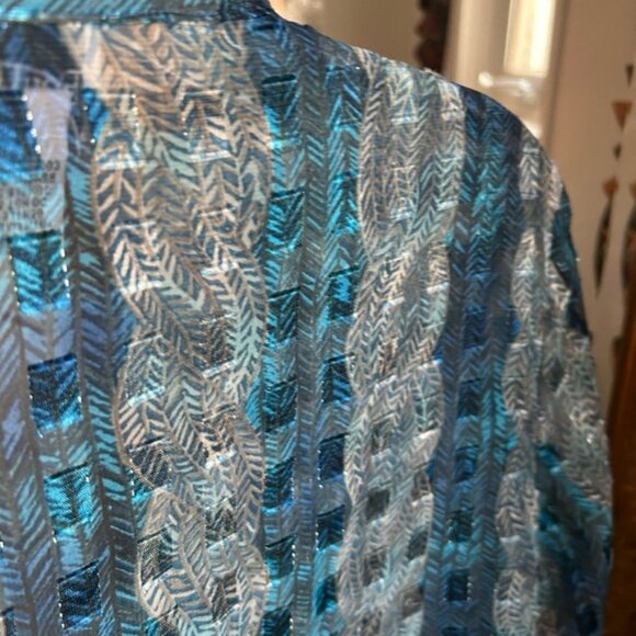 BonWorth Shimmering Blue and White Top Small Petite - Picture 10 of 16